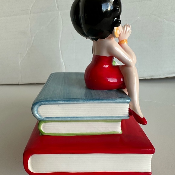 Betty Boop & Bimbo porcelain music box Motion SINGING ON TOP OF BOOKS WORKS NICE - Picture 4 of 11